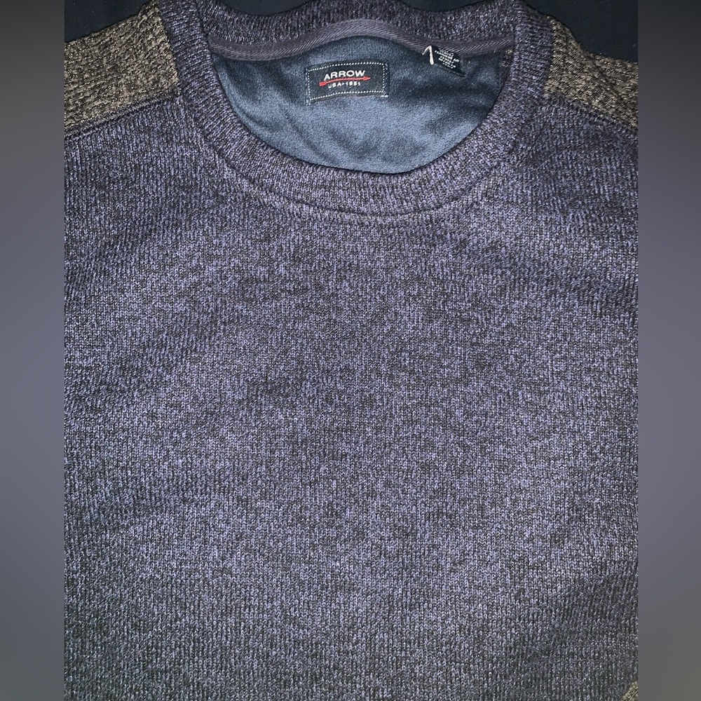 NEW Men’s Longsleeve Sweater Blue and Gray (Large)
